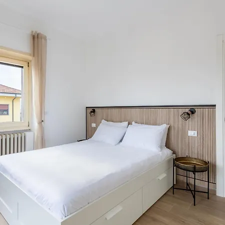 Arya's Corner By The - Parcheggio - Vista